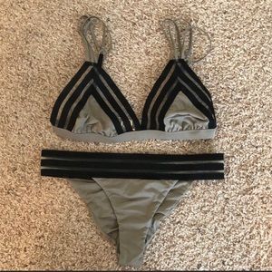 Beach Bunny Sheer Addiction Set S/M